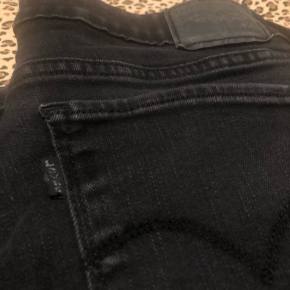 Black Levi’s 711 jeans - Picture 2 of 3